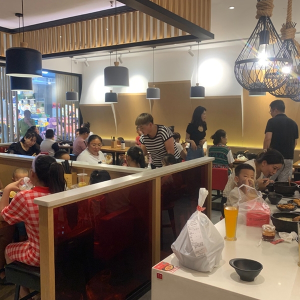 創(chuàng)業(yè)加盟好項(xiàng)目，加盟狀元米線，讓你成功當(dāng)老板，純大米米線新潮流新趨勢(shì)，加盟熱線：400-967-2208